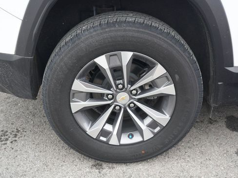 New 2025 Chevrolet Equinox LT w/ Safety and Technology Package image 12