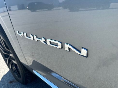 Used 2023 GMC Yukon XL SLT image 47