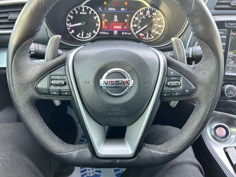 Used 2018 Nissan Maxima SR w/ Midnight Edition image 17