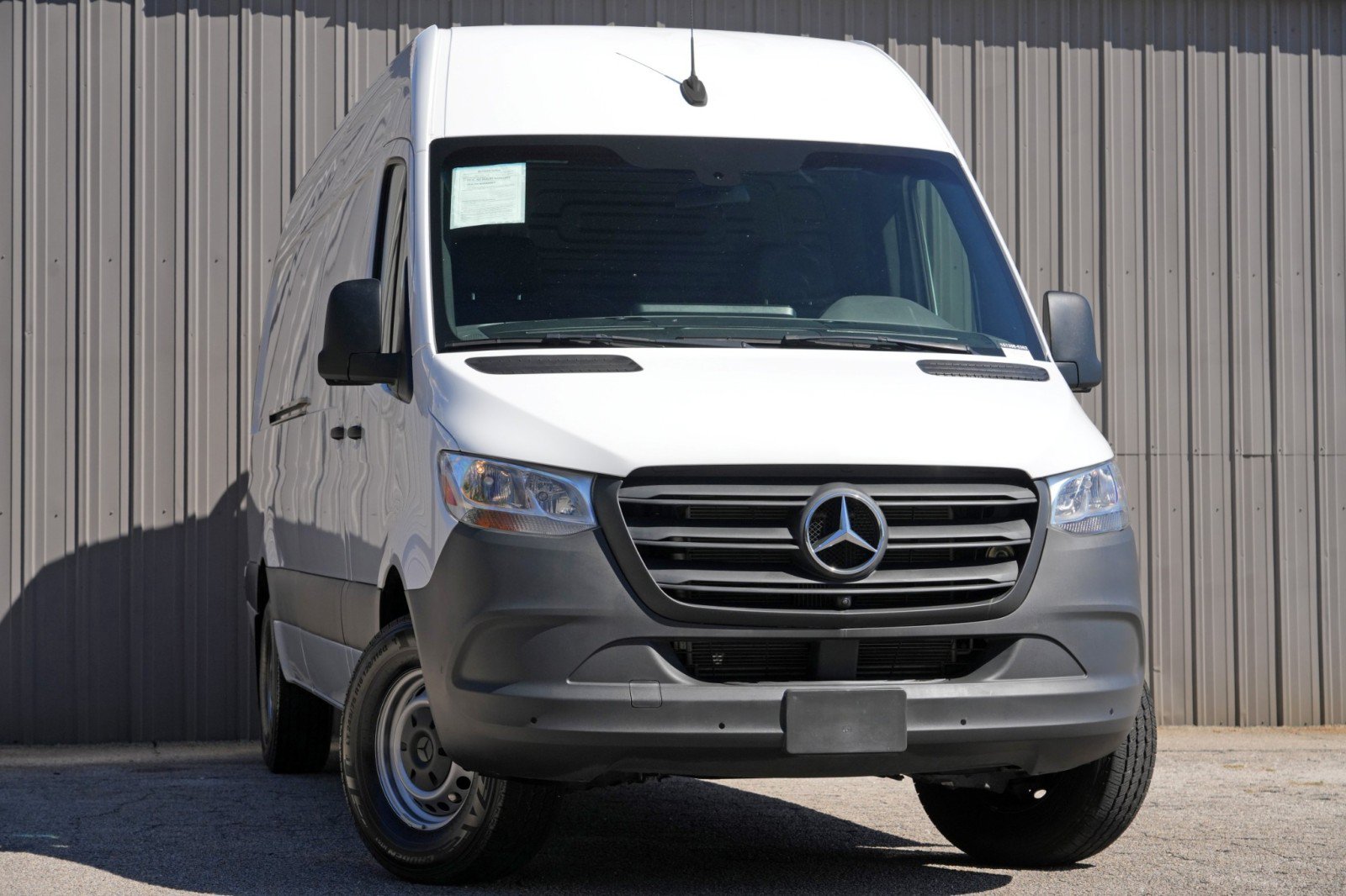 Used 2023 Mercedes-Benz Sprinter 2500 image 4