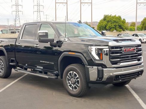 New 2026 GMC Sierra 3500 SLT w/ SLT Premium Package image 6