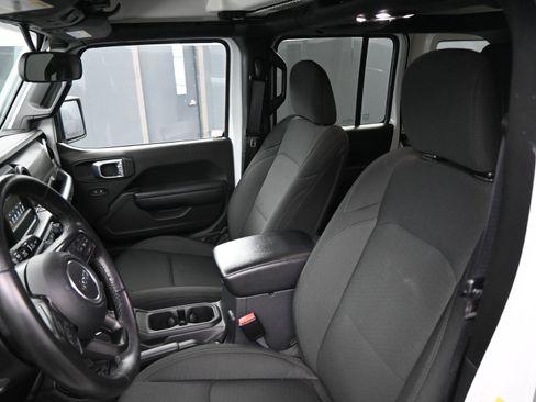 Used 2021 Jeep Wrangler Unlimited Sport image 16