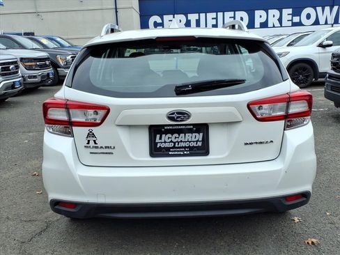 Used 2018 Subaru Impreza 2.0i Premium image 5