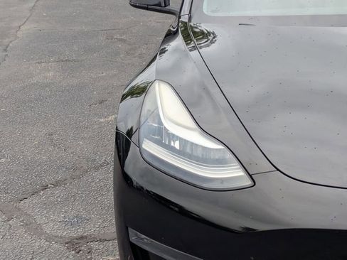Used 2018 Tesla Model 3 Mid Range RWD image 10
