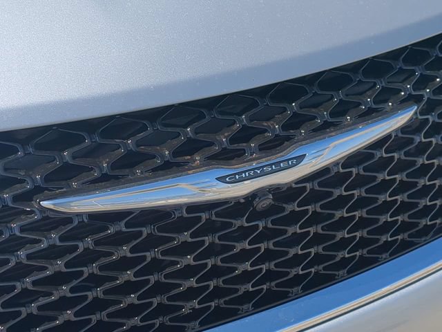 New 2026 Chrysler Pacifica Select FWD image 13
