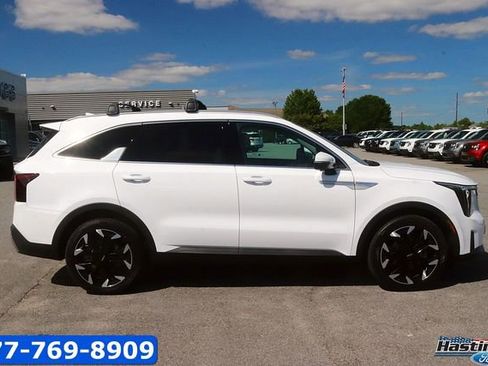 Used 2025 Kia Sorento SX FWD image 4