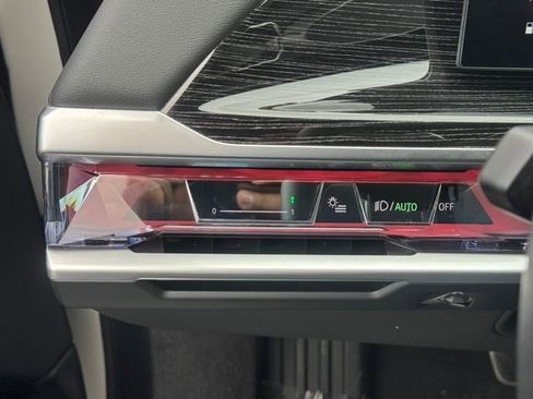 Certified 2025 BMW 740i xDrive 740i xDrive image 15