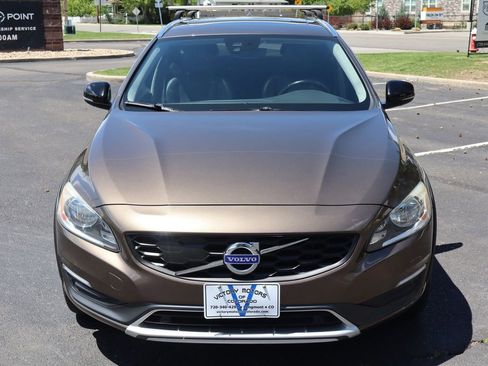 Used 2015 Volvo V60 T5 Cross Country w/ Protection Package AWD/4WD image 12