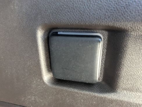 Used 2025 Chevrolet Tahoe LT image 15