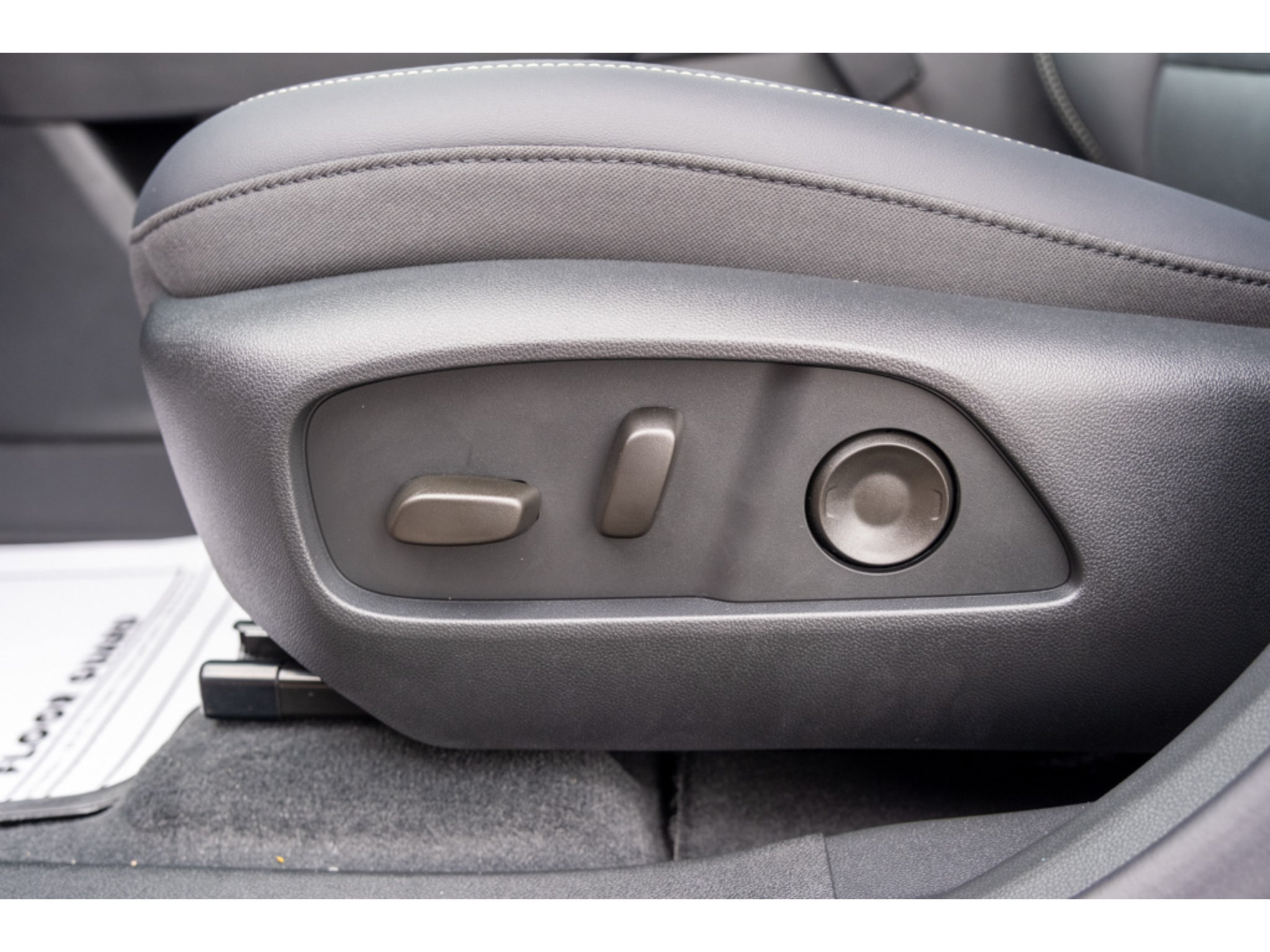 New 2027 GMC Terrain Elevation w/ Elevation Premium Package FWD image 15