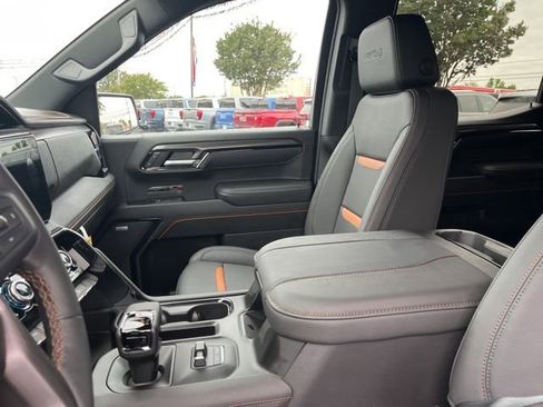 New 2026 GMC Sierra 1500 AT4 AWD/4WD image 10