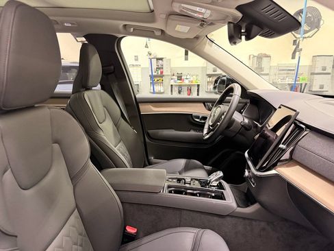 Used 2026 Volvo XC90 B6 Plus AWD/4WD image 30