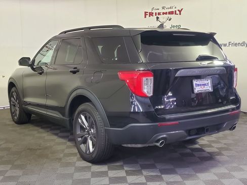 Used 2023 Ford Explorer XLT w/ Equipment Group 202A AWD/4WD image 4