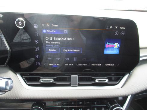 New 2026 Chevrolet Equinox LT w/ Convenience Package II image 14