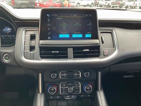 Used 2024 Chevrolet Tahoe Z71 w/ Luxury Package AWD/4WD image 21