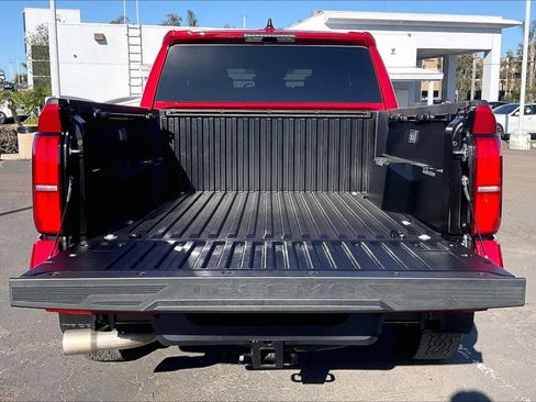 Used 2025 Toyota Tacoma TRD Off-Road image 27