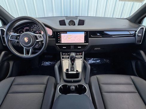 Used 2022 Porsche Cayenne E-Hybrid image 12