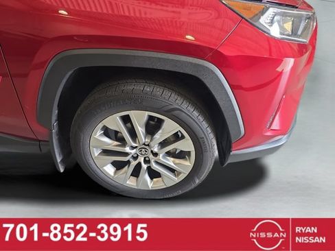 Used 2021 Toyota RAV4 XLE Premium AWD/4WD image 20