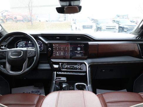 Used 2025 GMC Sierra 1500 Denali Ultimate image 14