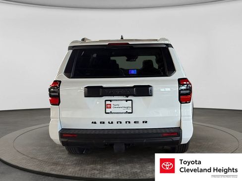 New 2026 Toyota 4Runner SR5 AWD/4WD image 6