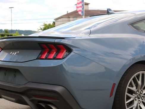 Used 2026 Ford Mustang GT Premium RWD image 5