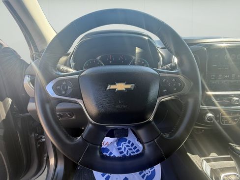 Used 2018 Chevrolet Traverse LT FWD image 18