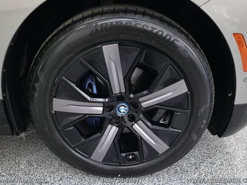 Used 2023 BMW iX xDrive50 w/ Sport Package AWD/4WD image 42
