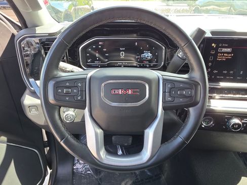 Used 2024 GMC Sierra 1500 SLT image 25
