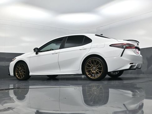 Used 2023 Toyota Camry SE image 15