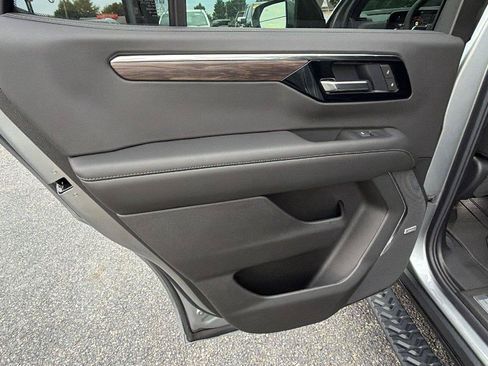 New 2026 Chevrolet Tahoe Z71 w/ Comfort Package AWD/4WD image 19
