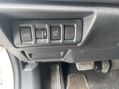 Used 2025 Subaru Outback Onyx Edition AWD/4WD image 24