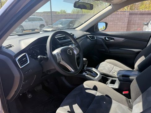 Used 2016 Nissan Rogue SV FWD image 14