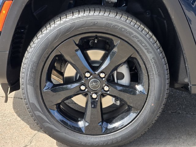 New 2027 Jeep Grand Cherokee Limited AWD/4WD image 7