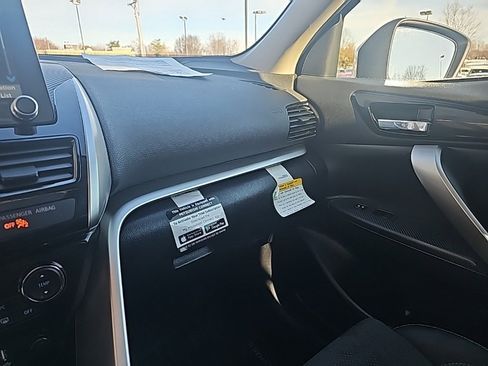 Used 2024 Mitsubishi Eclipse Cross SE image 19