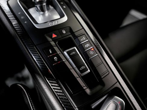 Used 2017 Porsche 911 Targa 4S image 15