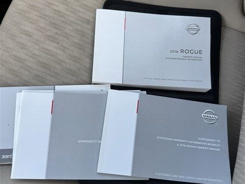 Used 2018 Nissan Rogue SV w/ Sun & Sound Touring Package image 24