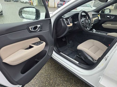 New 2026 Volvo XC60 B5 Plus w/ Climate Package image 21