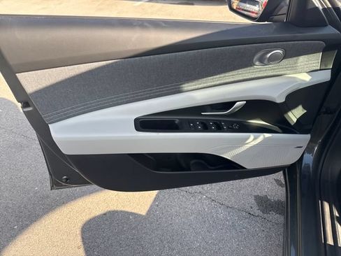 New 2026 Hyundai Elantra Limited FWD image 12