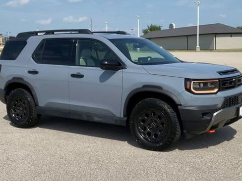 Used 2026 Honda Passport TrailSport Elite image 2