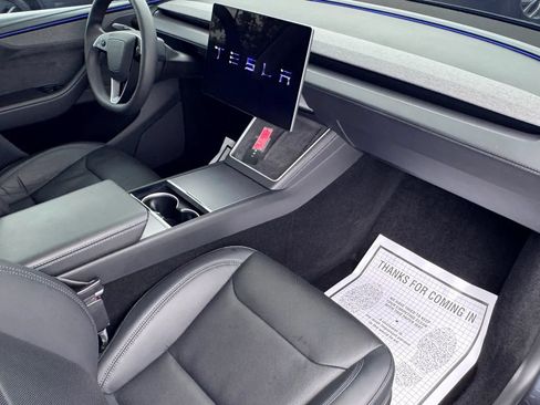 Used 2026 Tesla Model Y AWD image 12