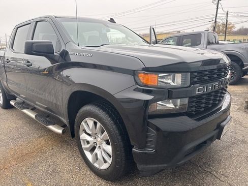 Used 2020 Chevrolet Silverado 1500 Custom w/ Custom Value Package image 14