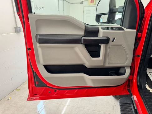 Used 2021 Ford F550 4x4 SuperCab Super Duty image 17