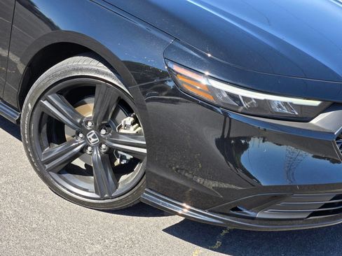 Used 2025 Honda Accord Sport image 9