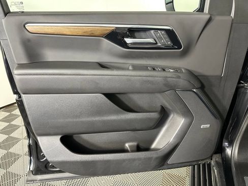 Used 2026 Chevrolet Tahoe High Country AWD/4WD image 28