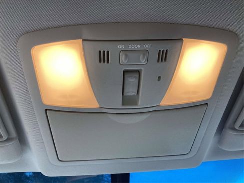 Used 2011 INFINITI QX56 2WD image 18