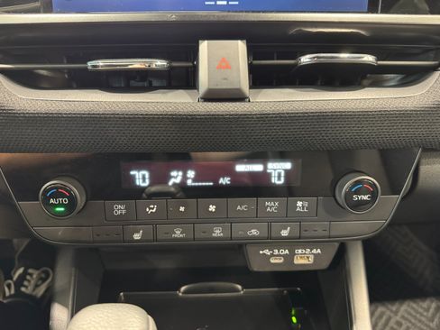 Used 2026 Subaru Outback Premium AWD/4WD image 21