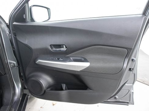 Used 2019 Nissan Kicks SV w/ Exterior Package FWD image 11