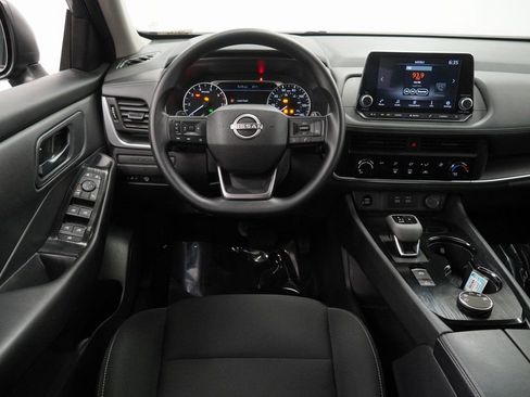 Used 2025 Nissan Rogue S image 20