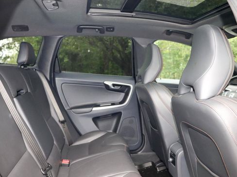 Used 2015 Volvo XC60 T6 Platinum AWD/4WD image 36