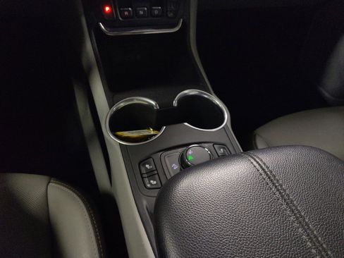 Used 2019 GMC Terrain SLT w/ Preferred Package FWD image 26